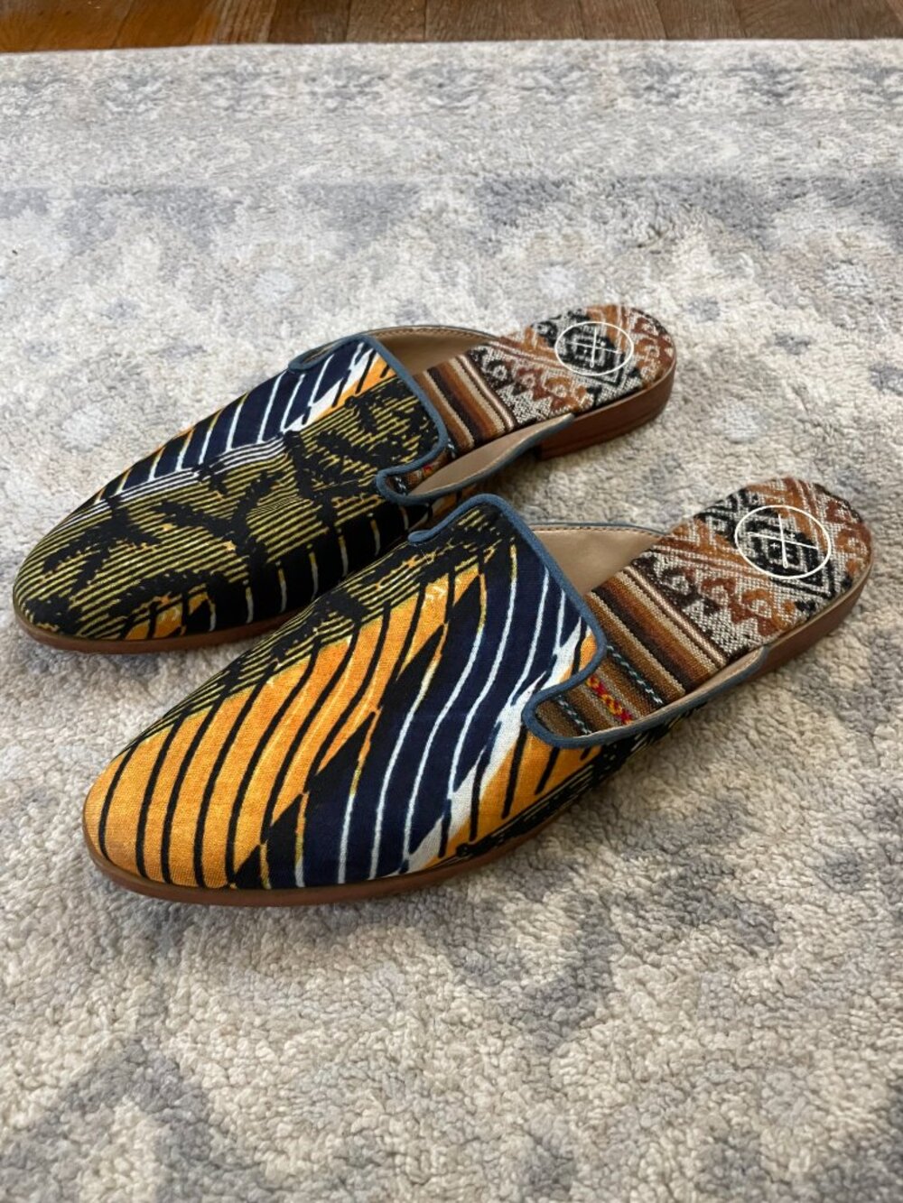 Inkkas Slip On Mules - 8 - Picture 5 of 7
